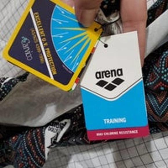 NWT Arena™ Challenge Back Maxlife 1pc Swimsuit - Size 26 - Picture 5 of 6